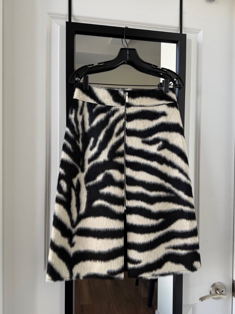 H&M Zip-Front Zebra Skirt - Picture 8 of 10
